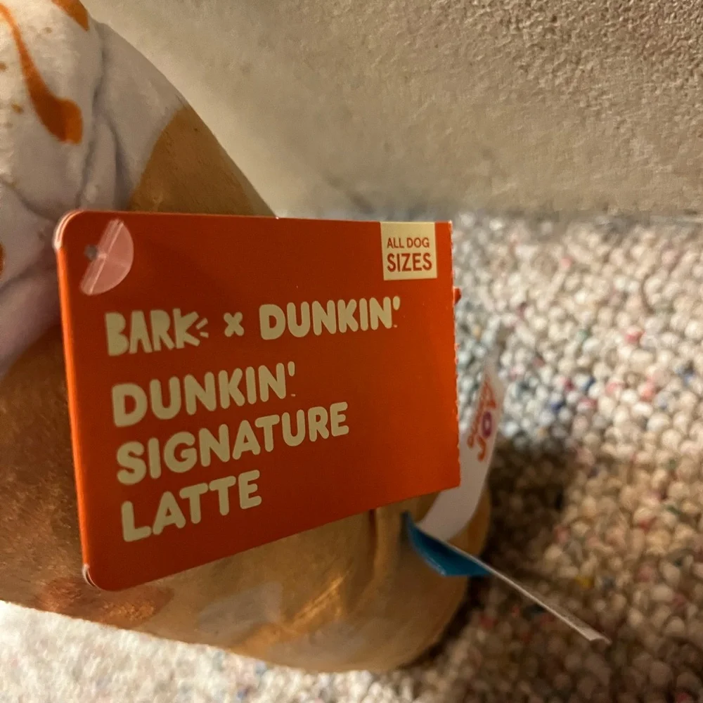 🎉 HP 🎉 🆕 Dunkin Donuts x Bark Dunkin Signature Latte Dog Toy